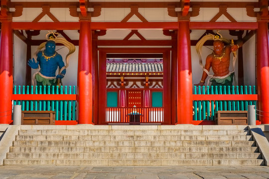 Nio (Benevolent Kings) a pair of the guardians at the gate of Shitenno-ji temple, Osaka, Japan
