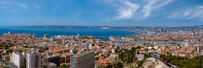 Obraz na płótnie Canvas Panorama view of Marseille city