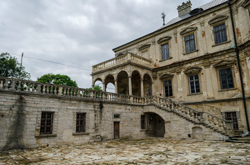 Fototapeta na wymiar Zamek pałac Podhorce