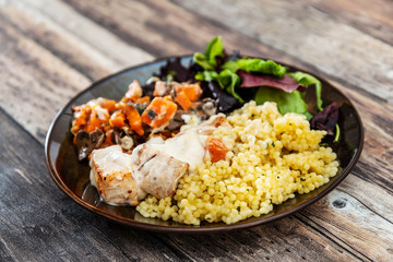 chicken peas, carrots, mushrooms and sauce