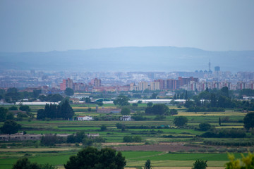Fototapeta na wymiar Landscape of Zaragoza city from the surroundings
