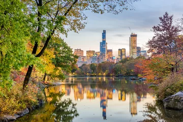 Central Park im Herbst in New York City in der Dämmerung. © SeanPavonePhoto