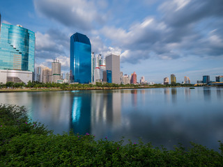 Obraz premium Wonderful view of Benjakitti Park Bangkok ,Thailand.