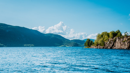 Lake Krøderen in the Buskerud region of Norway, jezioro kroderen w regionie buskerud w norwegi