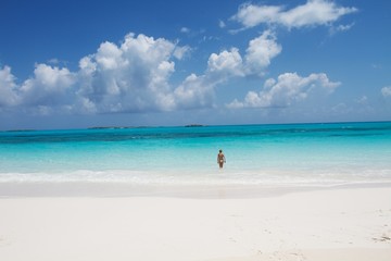 Fototapeta na wymiar woman on the beach, Exuma, Bahamas 
