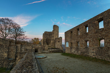 Die Burg Windeck eine Ruine in Windeck