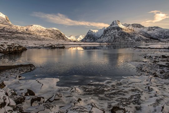 B&macr; near Flakstad, Flakstadpollen, Flakstad&macr;ya, Lofoten archipelago, Norway, Europe