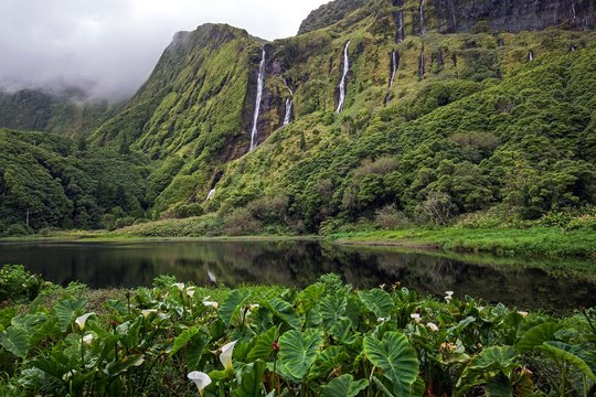 Scenic view of Lagoa dos Patos and Poco da Alagoinha waterfall