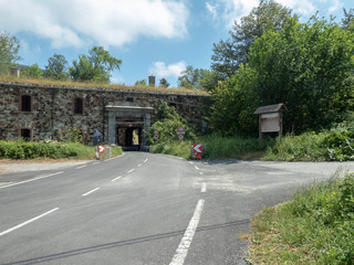 Fototapeta na wymiar forte centrale del colle del Melogno Calizzano Savona