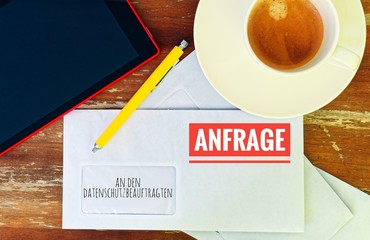 Brief mit in deutsch an den Datenschutzbeauftragten und Auskunftsersuchen in englisch to the data...