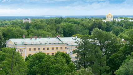 Fototapeta na wymiar View of the Alexander Palace and Alexander Park from the white tower