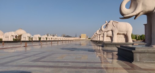Elephants Statue 