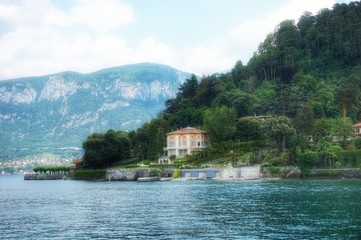 Fototapeta na wymiar Houses on the shores of Lake Como. Varenna.