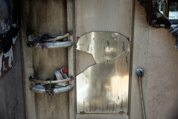 火事で焼けた風呂場