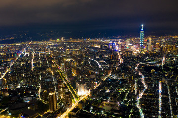 Fototapeta na wymiar Skyline of taipei city in downtown Taipei, Taiwan.