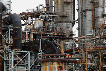 Structure of oil refinery plant in industrial area