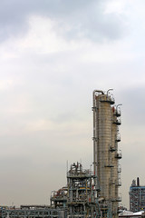 Structure of oil refinery plant in industrial area