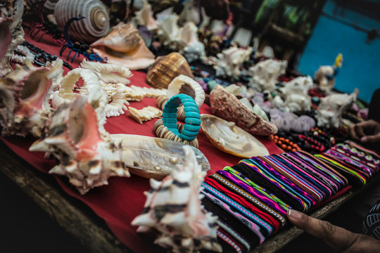  Peruvian beach crafts in chorrillos
