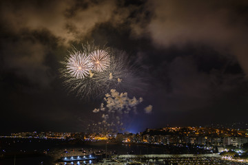 Concurso de fuegos artificiales, "els focs de Blanes " en Blanes, Costa Brava , España. Juli 2019