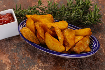 Fried potato slices