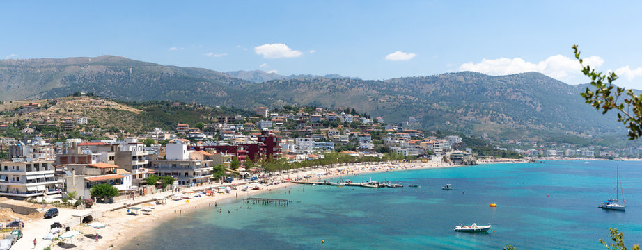 Panorama de la plage d'Himar&euml; en Albanie