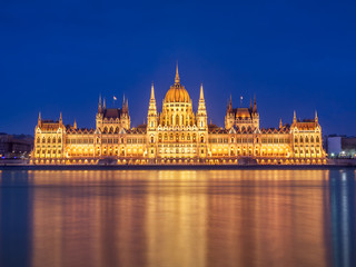 Fototapeta na wymiar Budapest - Parliament