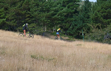 Trottinette électrique  tout-terrain © Pictures news
