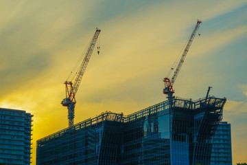 夕暮れ空と横浜みなとみらいのビル群