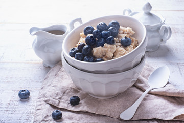 Porridge with blueberries