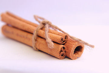 Cinnamon is an aromatic spice. Tubes from the bark of the tree cinnamon celonica (lat. Cinnamomum...