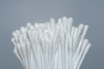Cotton swabs that can be used in articles or products