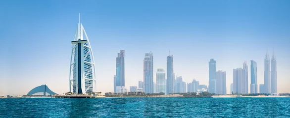 Selbstklebende Fototapete Dubai Vereinigte Arabische Emirate, Vereinigte Arabische Emirate. Dubai und der Persische Golf bei Sonnenuntergang. Unter dem Wasser Leben Illustration