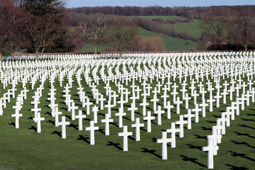 Un cimetière américain dans la campagne