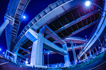 Obraz premium 首都高速湾岸線・大黒ジャンクション（横浜市鶴見区）