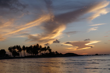Fototapeta na wymiar Coucher de soleil à 4°55 latitude nord -Cayenne- Guyane française