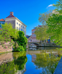 Obraz premium The canals of Bruges (Brugge), Belgium on a sunny day.
