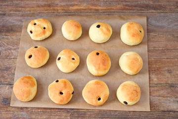Rosinenbrötchen