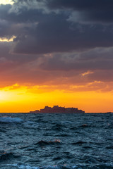 軍艦島の夕暮れ　世界遺産