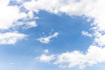 Obraz premium Beautiful blue sky with cloudy background and texture.