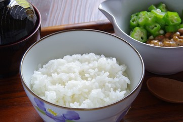 納豆とオクラの朝ごはん　和食　納豆オクラ