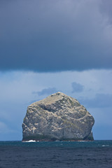 Isla Stac Lee y colonia de alcatraz. Archipielago St. Kilda. Outer Hebrides. Scotland, UK