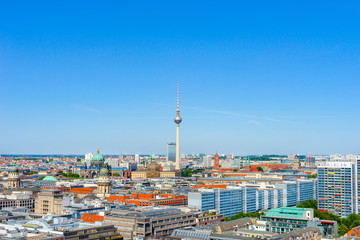 The picture shows the city of Berlin from the Weltballon with a view of the Berliner Fernsehturm at Alexander Platz.