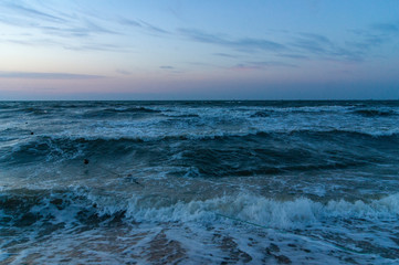 Obraz premium storm on the sea in the evening