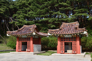 Obraz premium North Korea. Tomb of King Wanggon