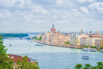 Obraz premium A landscape view of Budapest city, the Hungarian parliament.