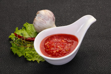 Spicy tomato and garlic sauce