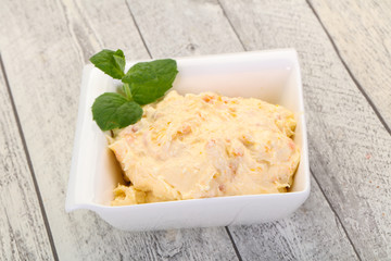 Curd with dry apricot