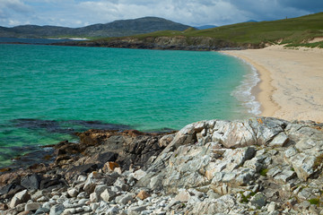 Playa Horgabost contra isla Taransay. Horgabost Beach nearby Taransay Island. South Harris Island....