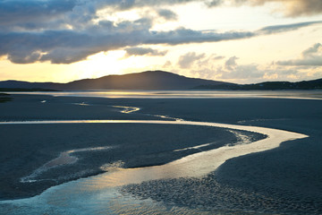 Bancos de arena de Luskentyre en fiordo de Taransay. Luskentyre Banks in Sound of Taransay. South...