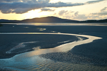 Bancos de arena de Luskentyre en fiordo de Taransay. Luskentyre Banks in Sound of Taransay. South...